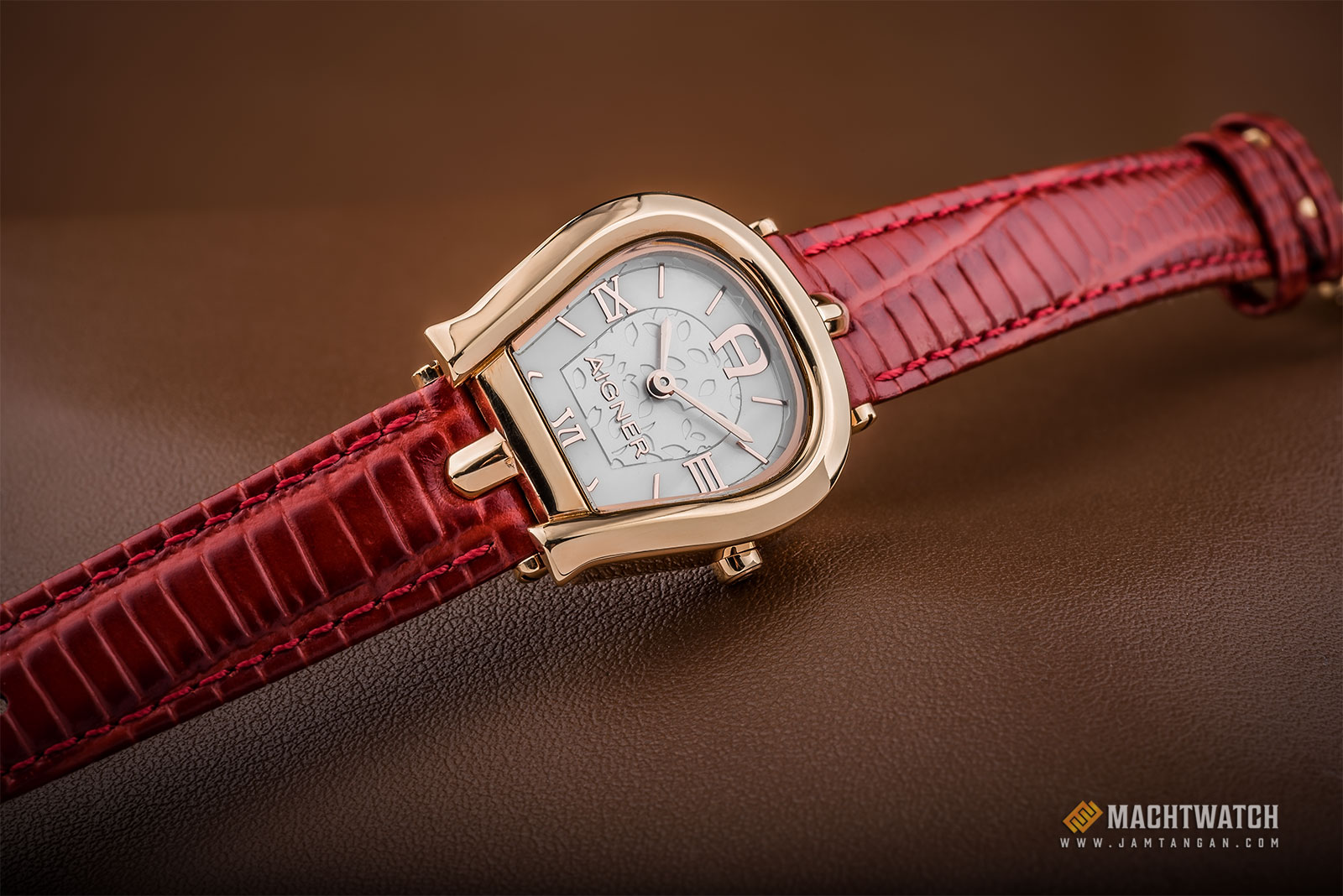 Aigner A07306A Ladies Silver Dial Red Leather Strap Machtwatch