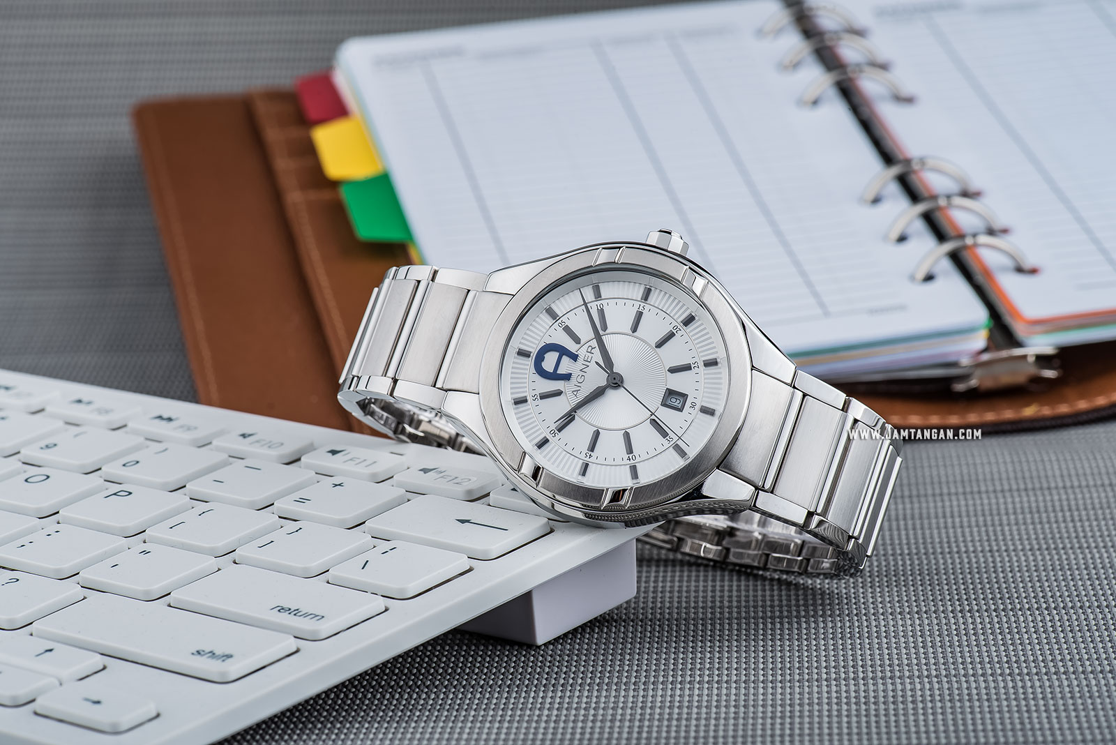 Aigner Cortina A102105 Stainless Steel White Dial Machtwatch