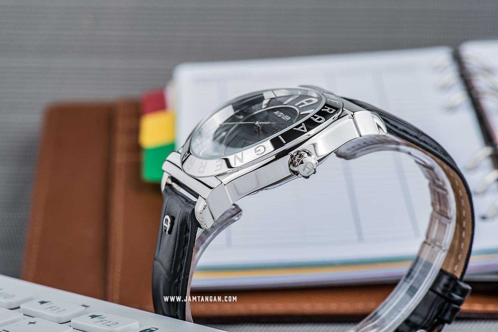 Aigner Bolzano A24115A Black Texture Dial Black Genuine Leather Strap Machtwatch