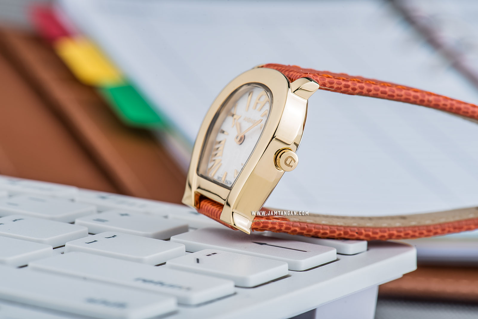 Aigner Varese A45210 Ladies White Pattern Dial Gold Case Orange Leather Strap Machtwatch