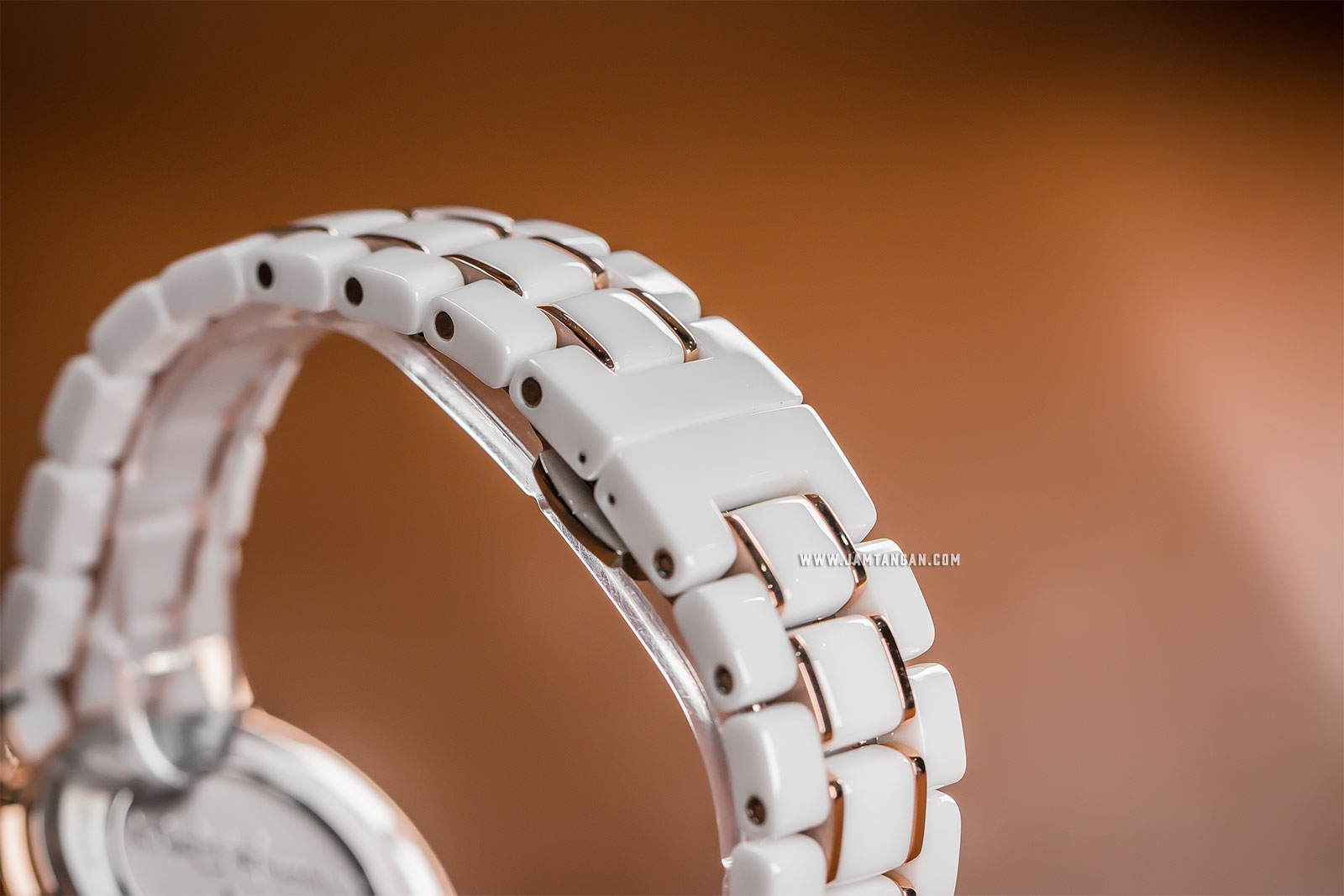 Alexandre Christie AC 6292 BF BRGSL Ladies White Dial Dual Tone Stainless Steel With Ceramic Strap Machtwatch