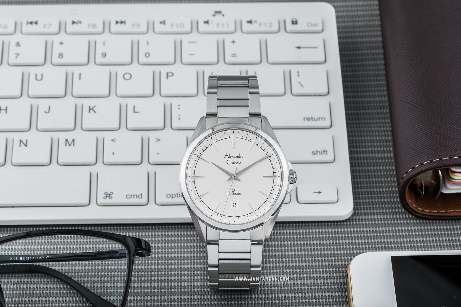 Alexandre Christie AC 8580 MD BSSSL Classic Steel Man White Dial Stainless Steel Machtwatch