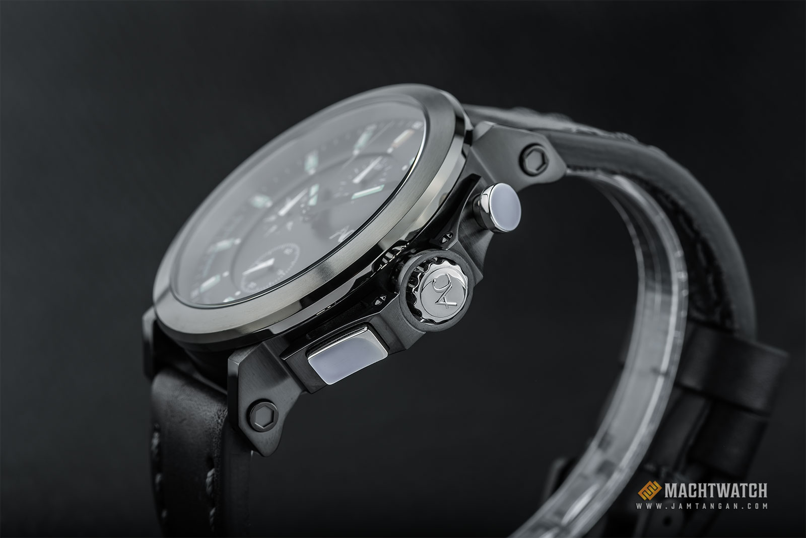 Alexandre Christie AC 9200 NM CLBGBA Night Vision Chronograph Black Dial Black Leather Strap Machtwatch