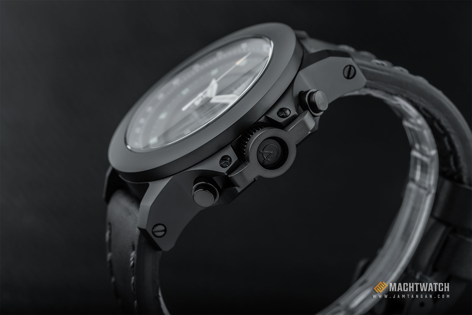 Alexandre Christie AC 9207 NM CLIPBA Night Vision Chronograph Black Dial Black Leather Strap Machtwatch