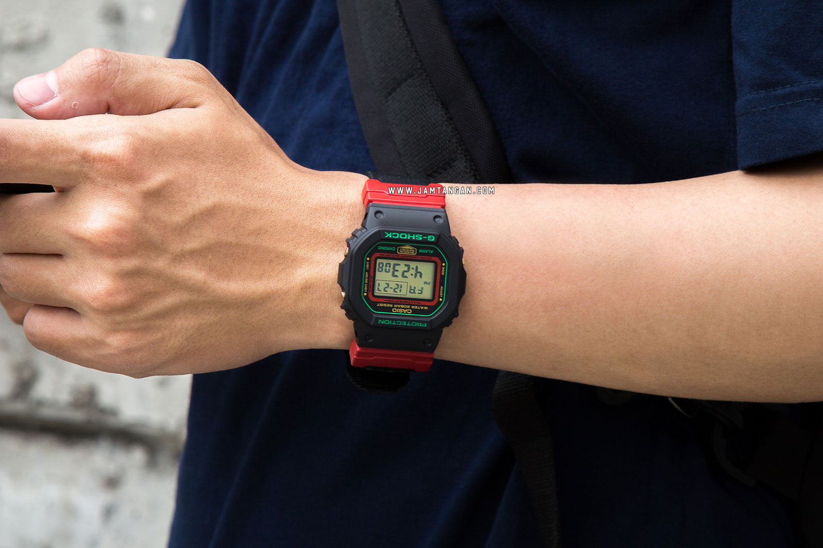Casio G-shock DW-5600THC-1JF Winter Premium Christmas Series Digital Dial Black Nylon Strap Machtwatch