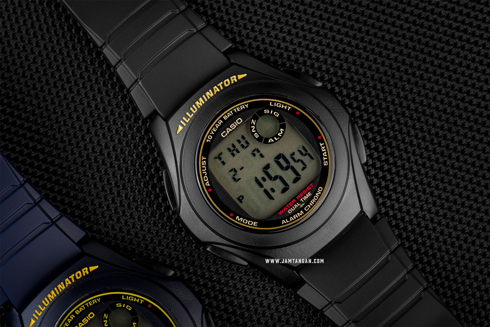 Casio F-200W-9ADF - 10-Years Battery Life- Resin Band Machtwatch