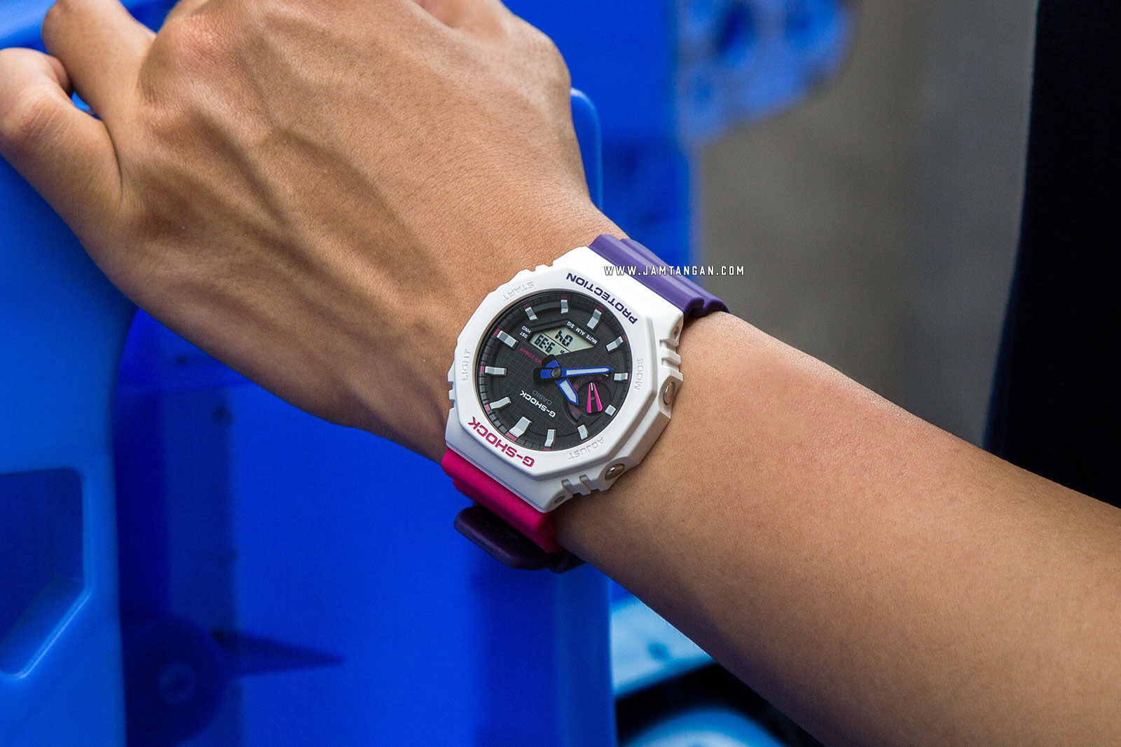 Casio G-Shock GA-2100THB-7AJF Special Colour Retro Style Digital Analog Dial Dual Tone Resin Strap Machtwatch