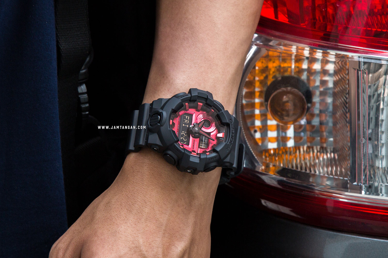 Casio G-Shock GA-700AR-1AJF Adrenalin Red Digital Analog Dial Black Resin Strap Machtwatch