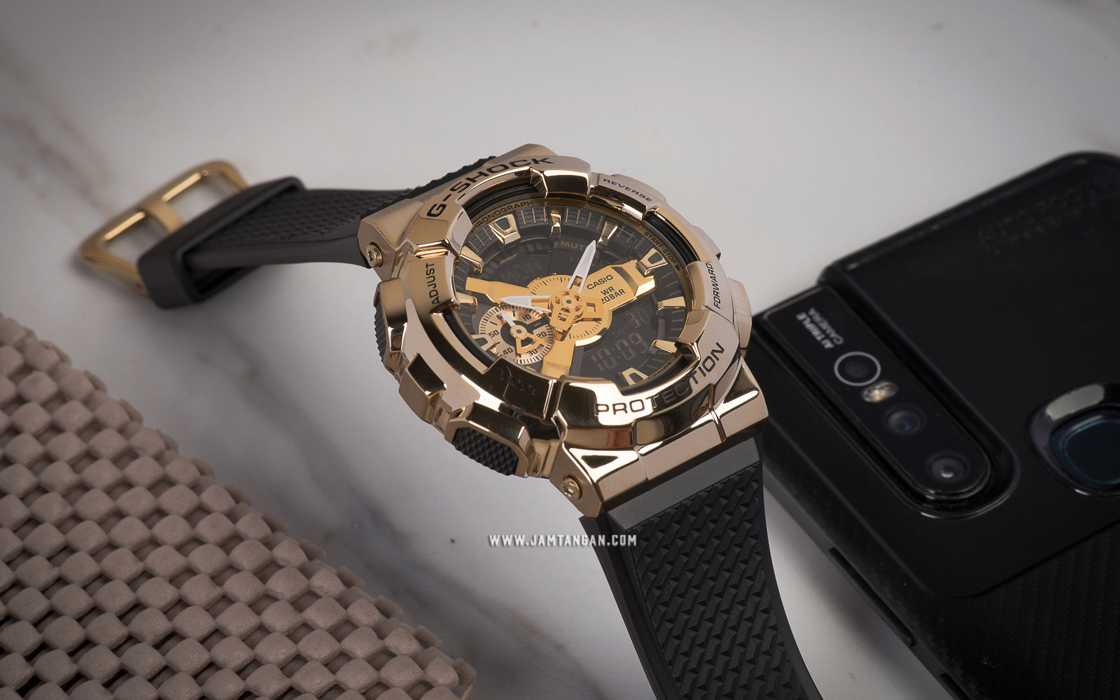 Casio G-Shock G-SQUAD GM-110G-1A9DR Gold Digital Analog Dial Black Resin  Strap | Jamtangan.com