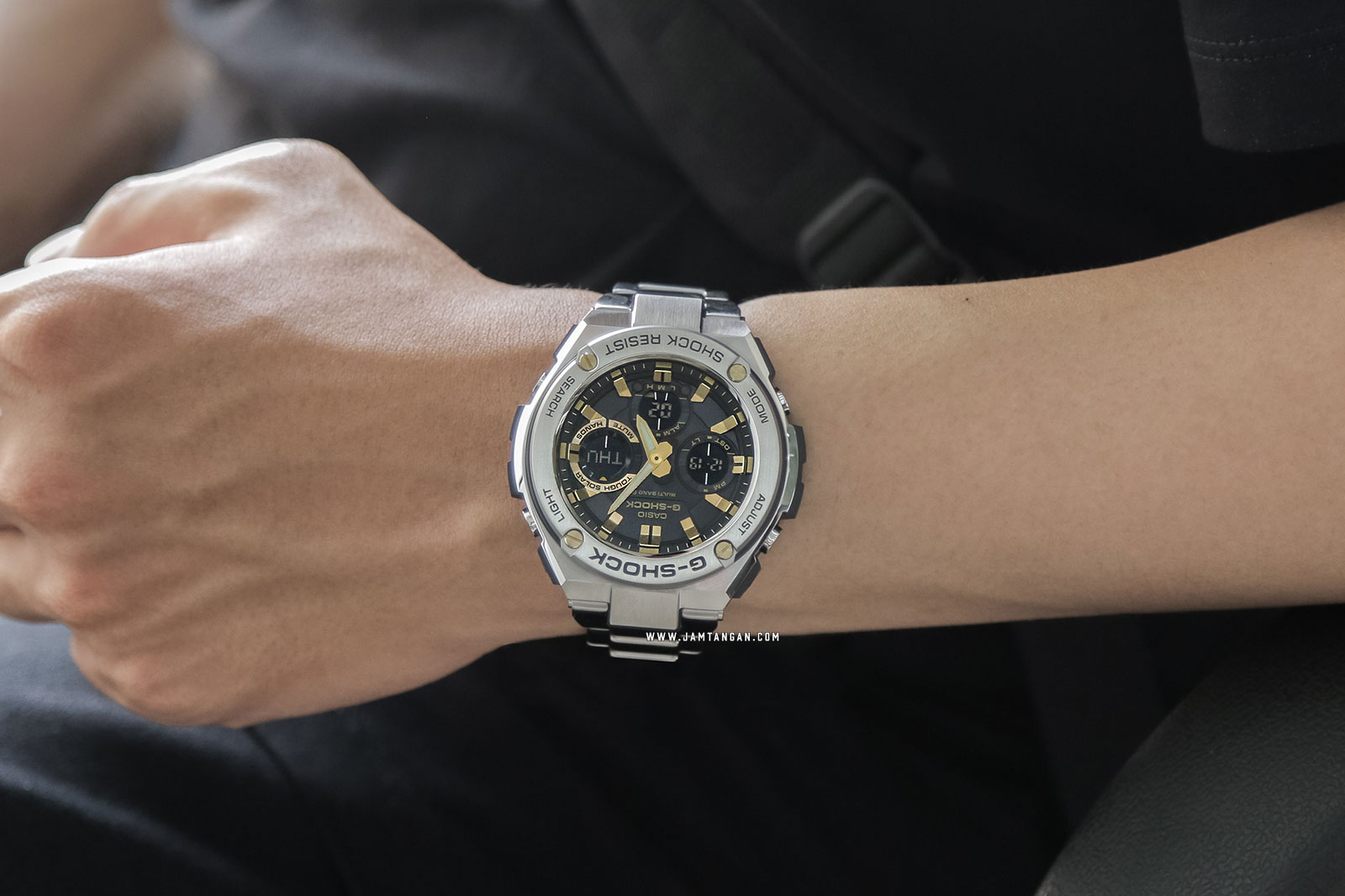 Casio G-Shock GST-W110D-1A9JF Water Resistant 200M Stainless Steel Strap (JDM) Machtwatch