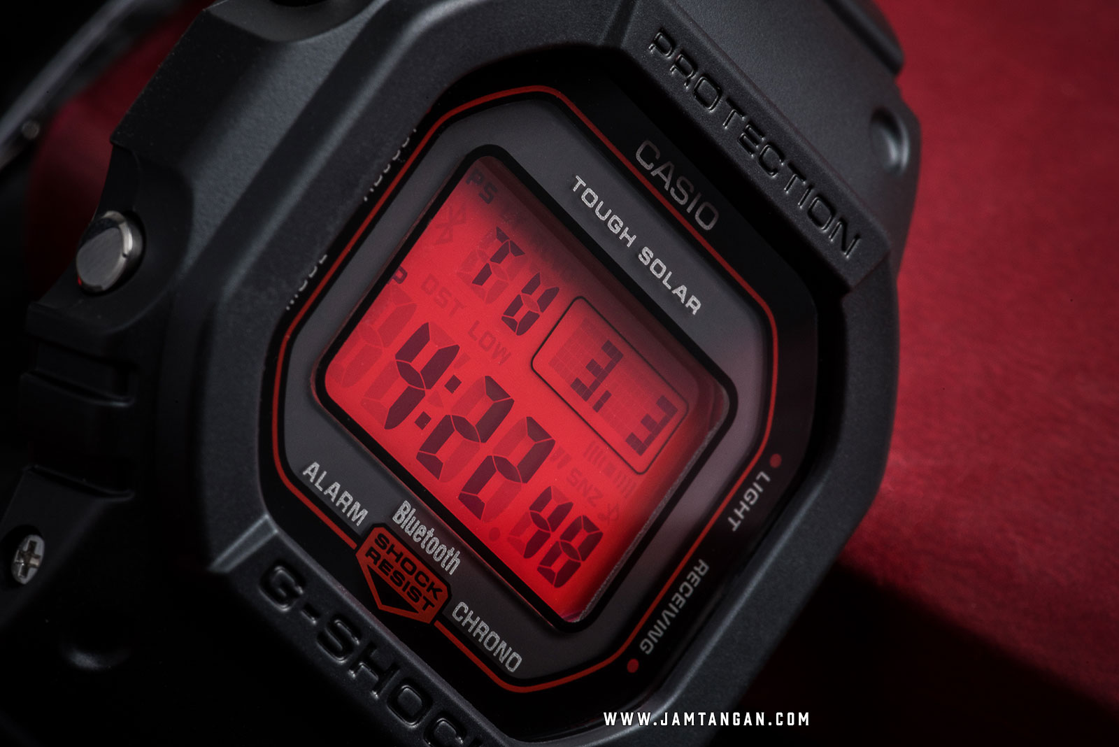 Casio G-Shock GW-B5600AR-1DR Special Color Red Digital