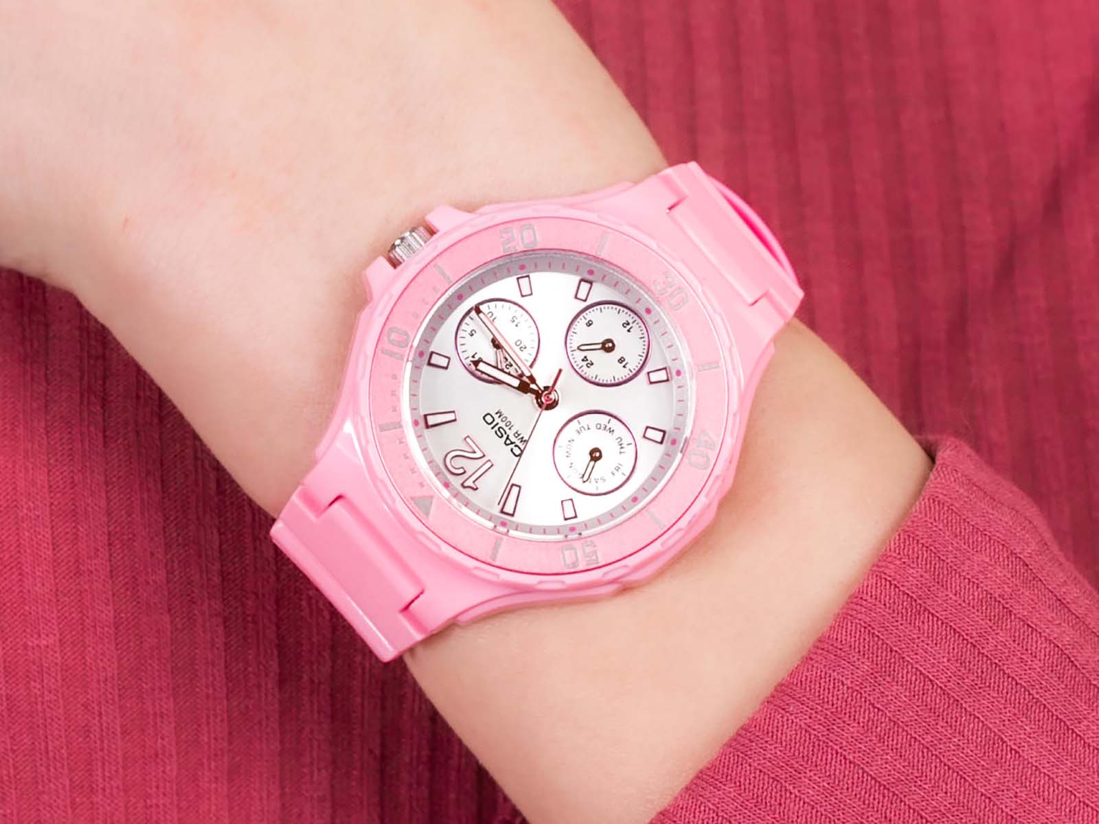 Casio LRW-250H-4A3VDF Ladies Analog Silver Dial Pink Resin Strap Machtwatch