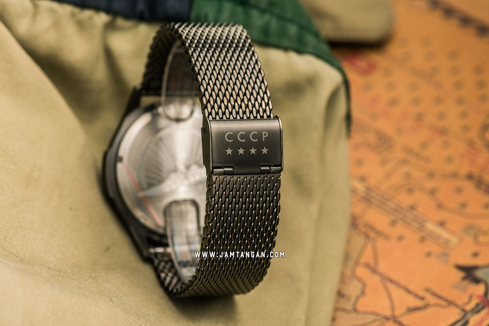 CCCP Shchuka CP-7033-33 Chronograph Men Grey Dial Mesh Strap Machtwatch