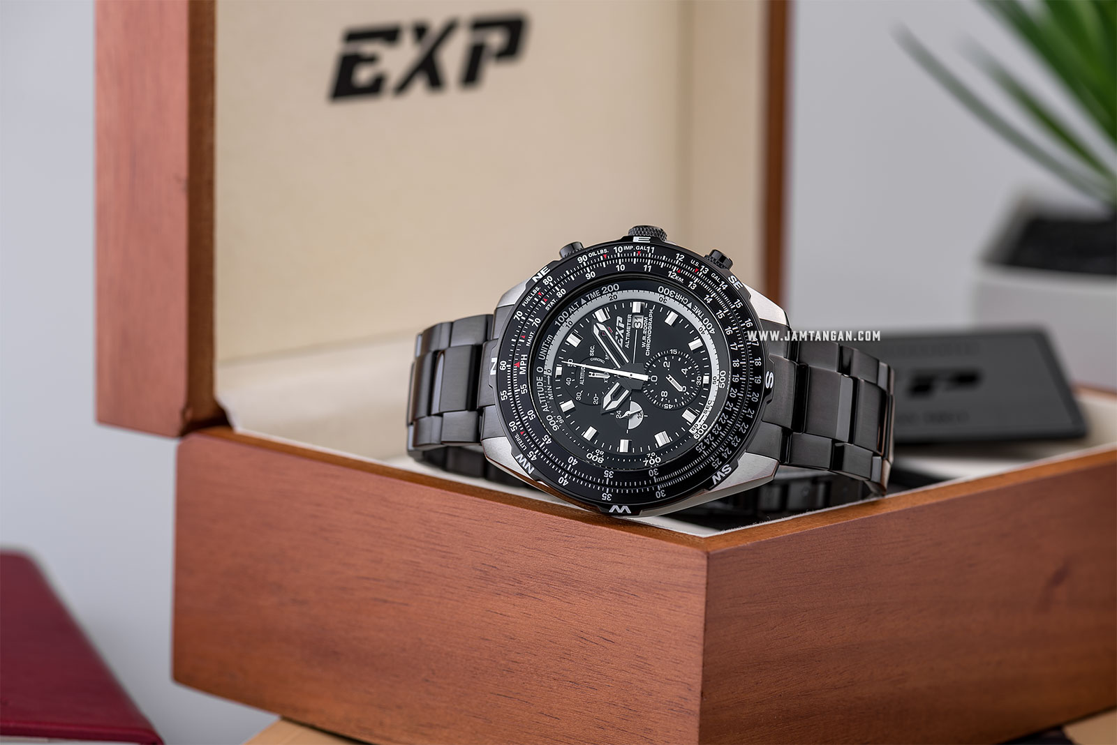 Expedition Altimeter E 3005-MC BIPBA Chronograph Black Dial Black Stainless Steel Strap Machtwatch