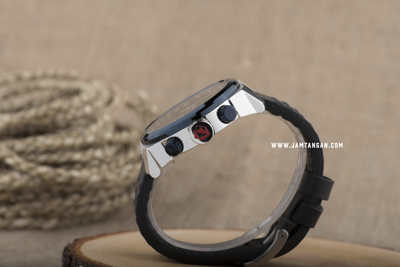 Expedition E 6356 MC LTUBU Chronograph Man Black Dial Black Leather Strap Machtwatch