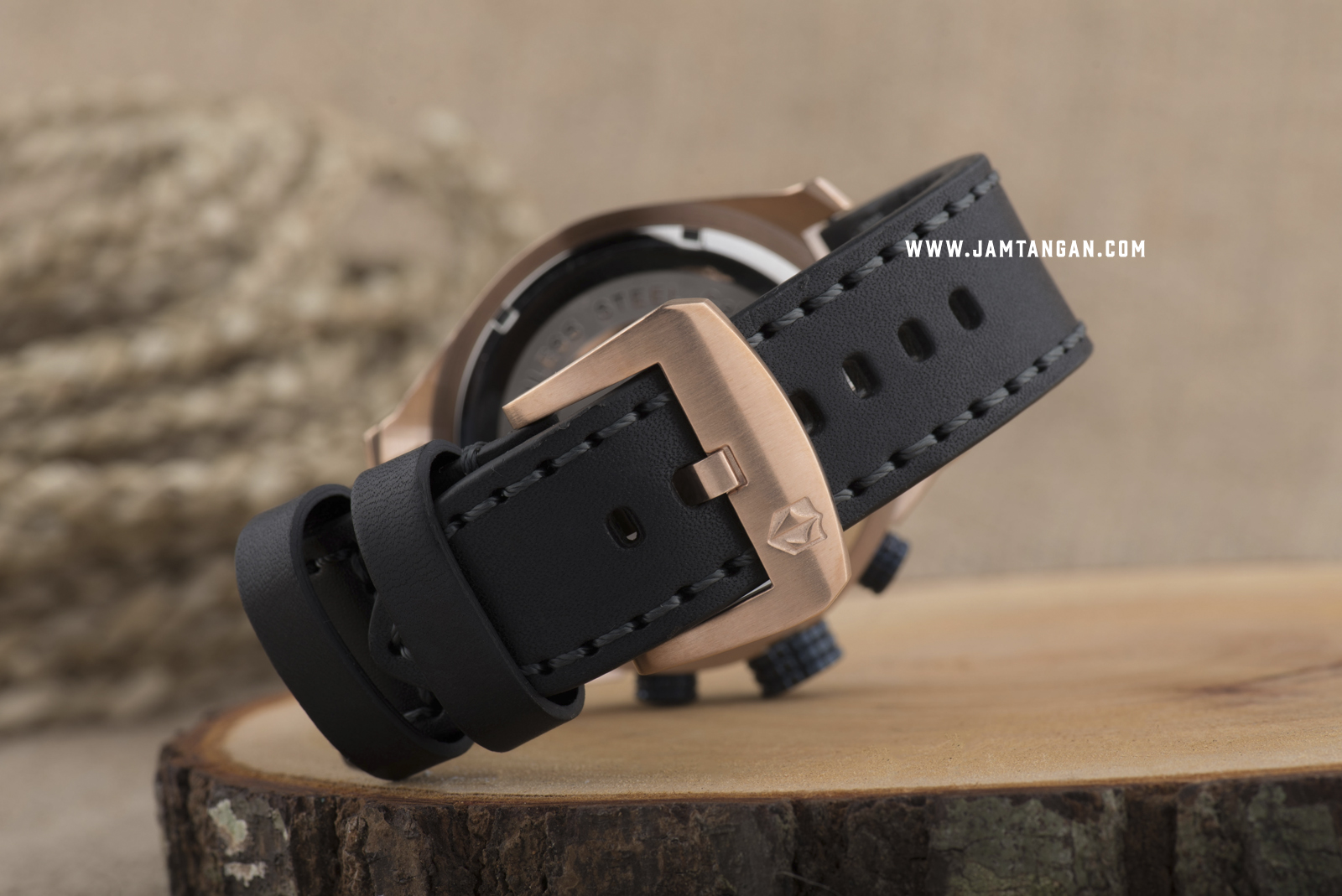 Expedition E 6356 MC LURBU Chronograph Man Black Dial Black Leather Strap Machtwatch
