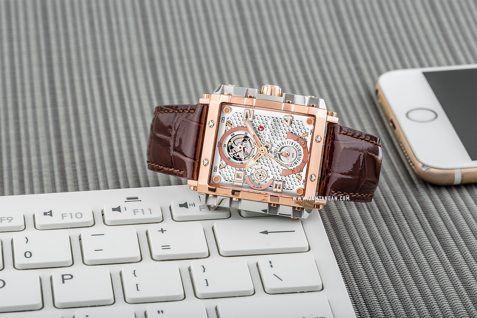 Expedition E 6757 BF LTRSL Ladies White Dial Brown Leather Strap Machtwatch