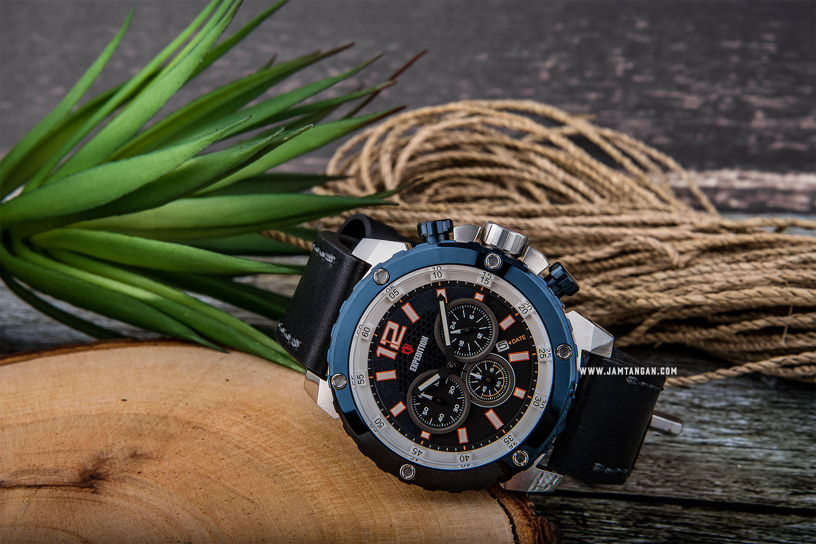 Expedition E 6767 MC LTUBU Chronograph Man Black Dial Black Leather Strap Machtwatch