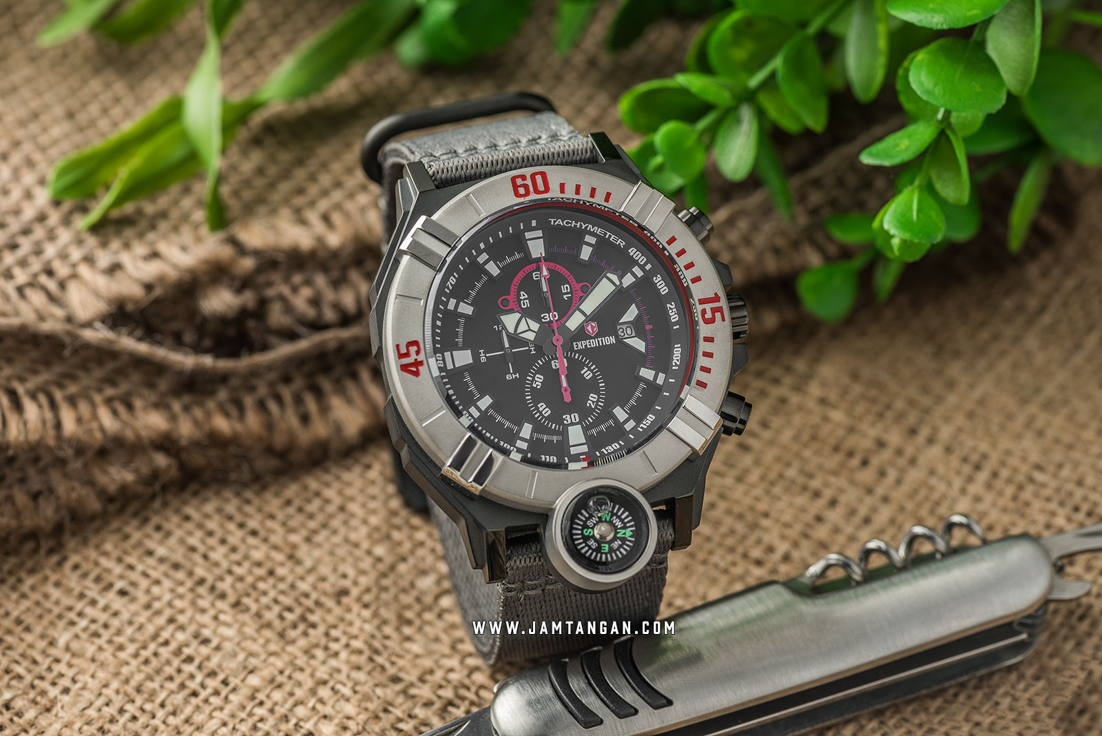 Expedition E 6772 MC NTBBA Chronograph Men Black Dial Grey Nylon Strap Machtwatch