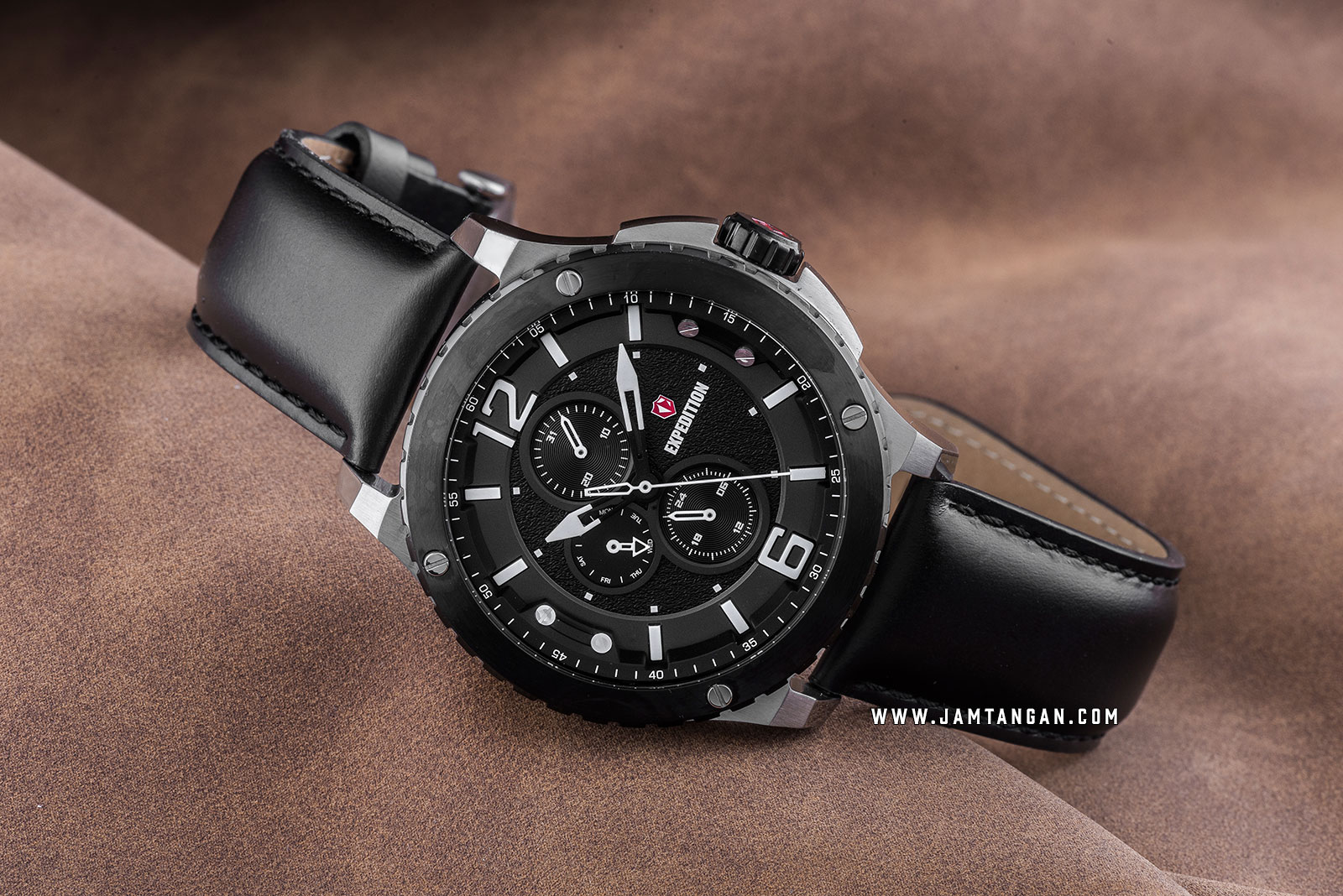 Expedition E 6784 MF LTBBA Chronograph Men Black Dial Black Leather Strap Machtwatch
