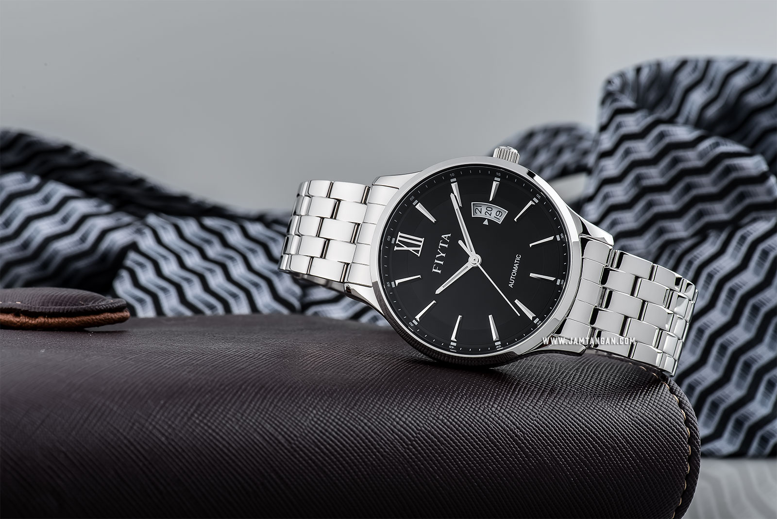 FIYTA GA802012.WBW Classic Automatic Man Black Dial Stainless Steel Machtwatch
