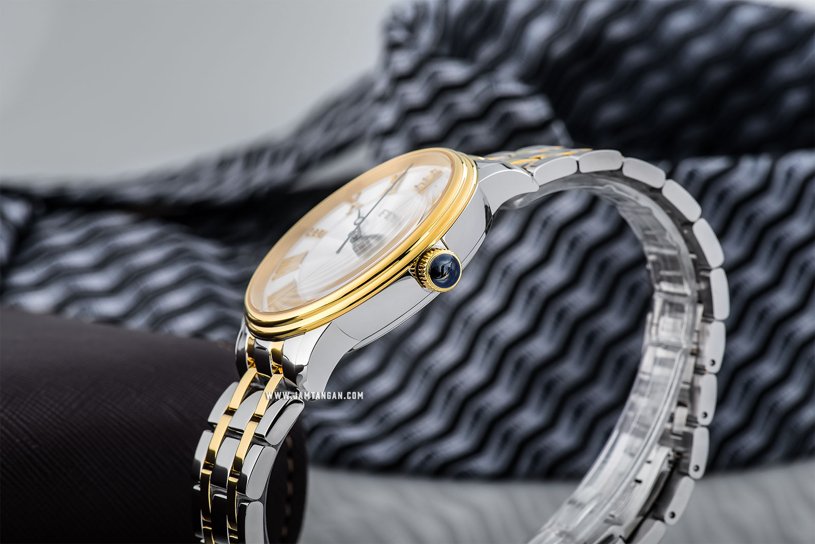 FIYTA GA802055.TWT Classic Automatic Man Silver Dial Dual Tone Stainless Steel Machtwatch