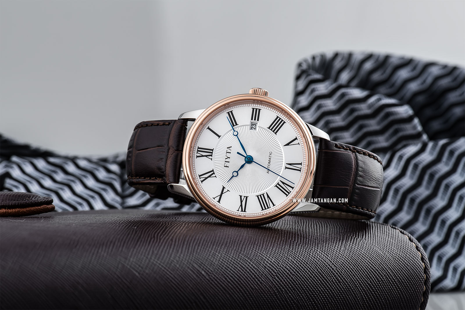 FIYTA GA802058.MWK Classic Automatic Man Silver Dial Brown Leather Strap Machtwatch