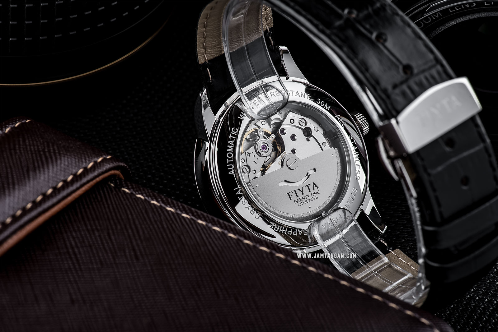 FIYTA GA802059.WWB Classic Automatic Man Crystal White Dial Black Leather Strap Machtwatch