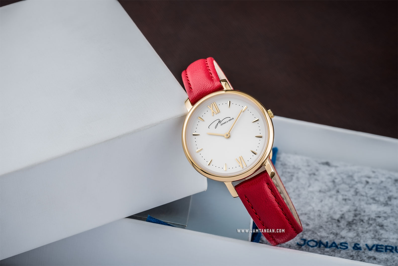 Jonas Verus X00752-Q3.GGWLR Ladies Quartz Watch White Dial Red Leather Strap Machtwatch