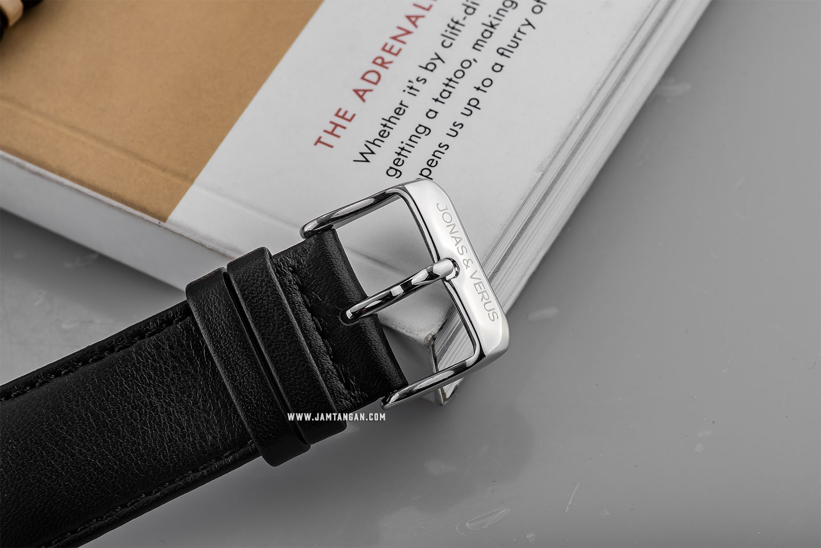Jonas Verus Y01562-A0.WWWLB Minimalist Collection Automatic Man White Dial Black Leather Strap Machtwatch