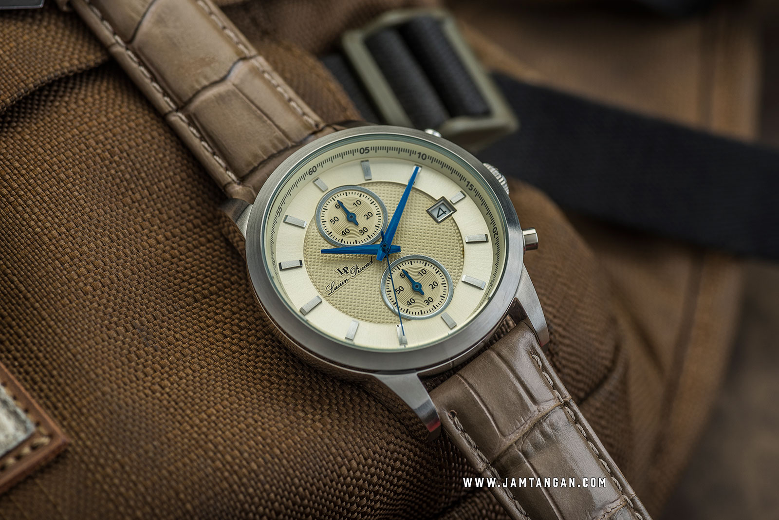 Lucien Piccard Clark LP-28003C-020-BRW Chronograph Biege Dial Brown Leather Strap Machtwatch