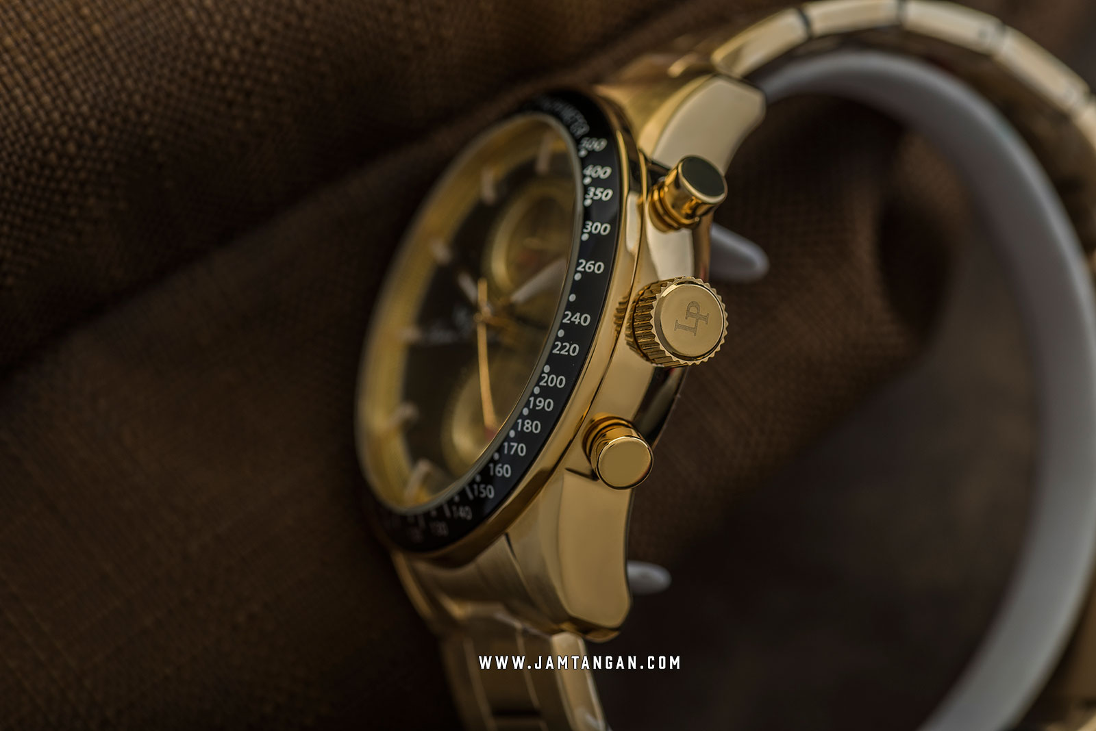 Lucien Piccard Grani LP-28004C-11-YA-GB Chronograph Black Dial Gold Stainless Steel Strap Machtwatch