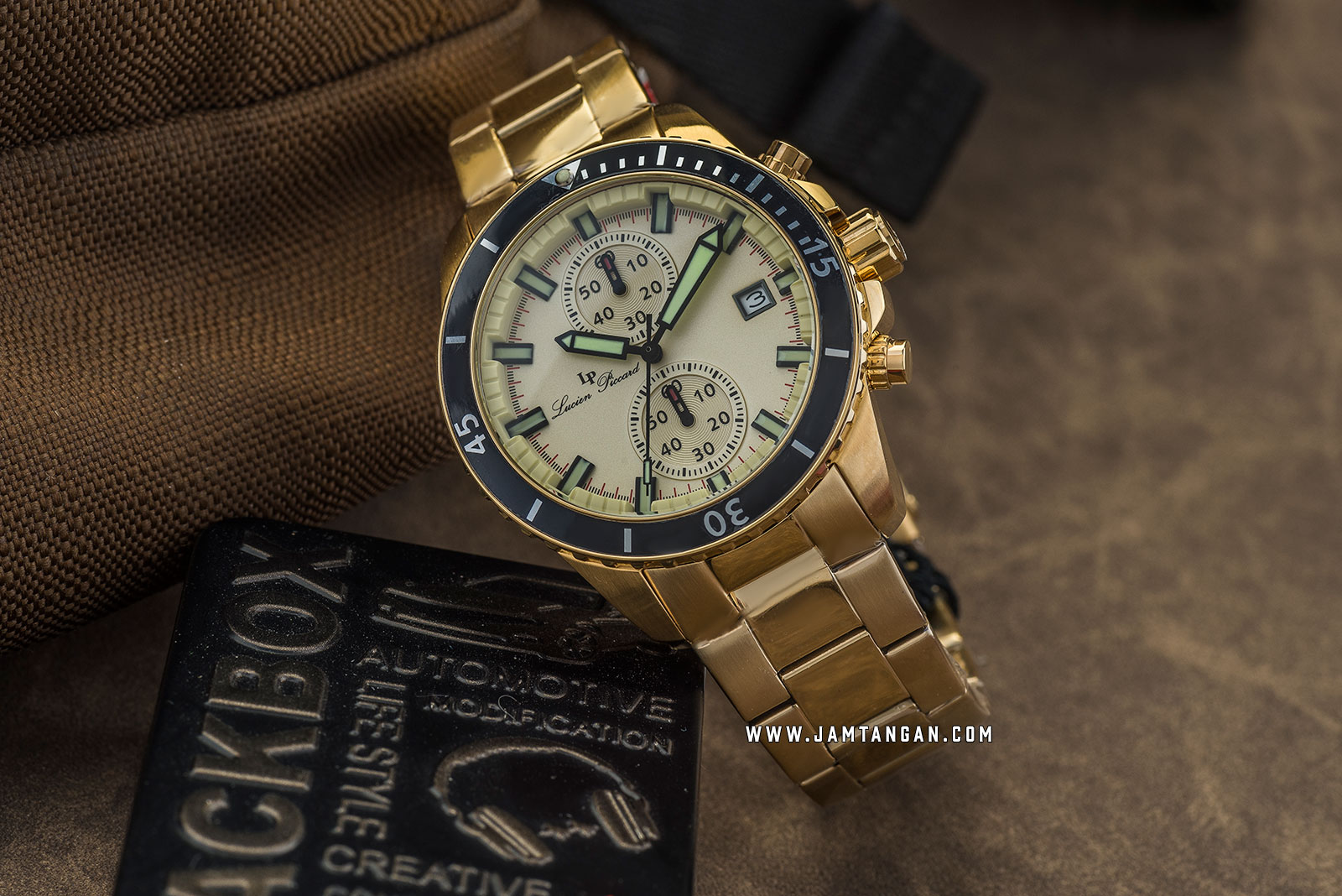 Lucien Piccard Marlon LP-28009C-YG-20-GB Chronograph Biege Dial Gold Stainless Steel Strap Machtwatch