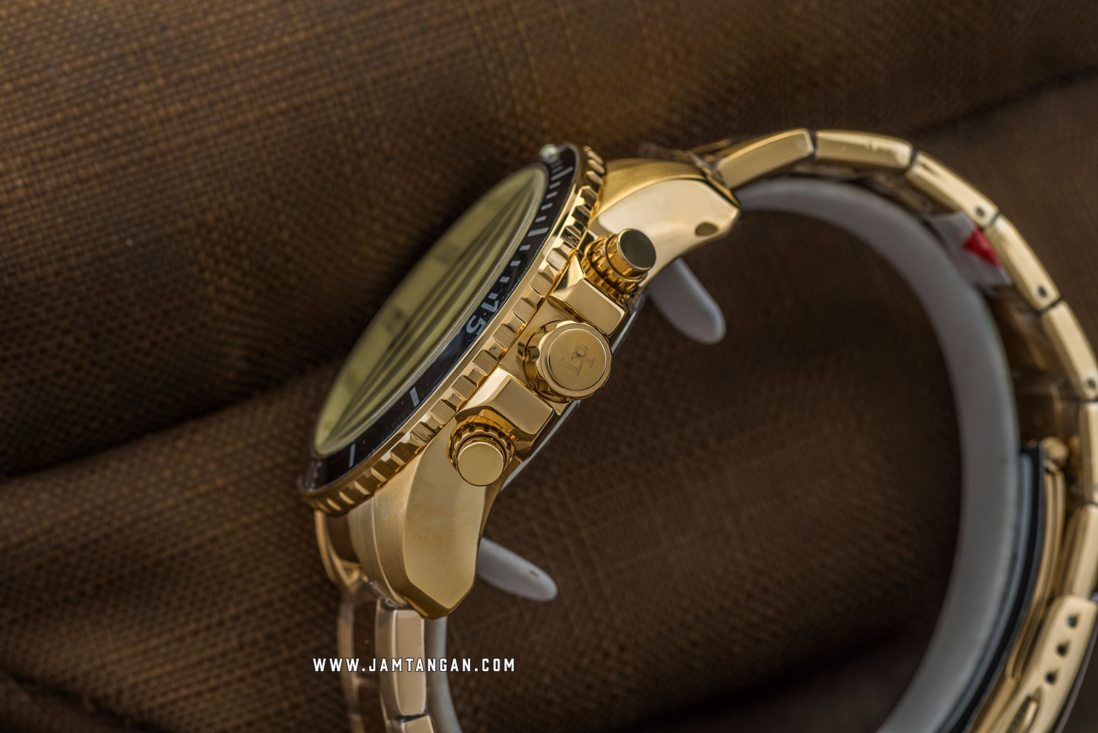Lucien Piccard Marlon LP-28009C-YG-20-GB Chronograph Biege Dial Gold Stainless Steel Strap Machtwatch
