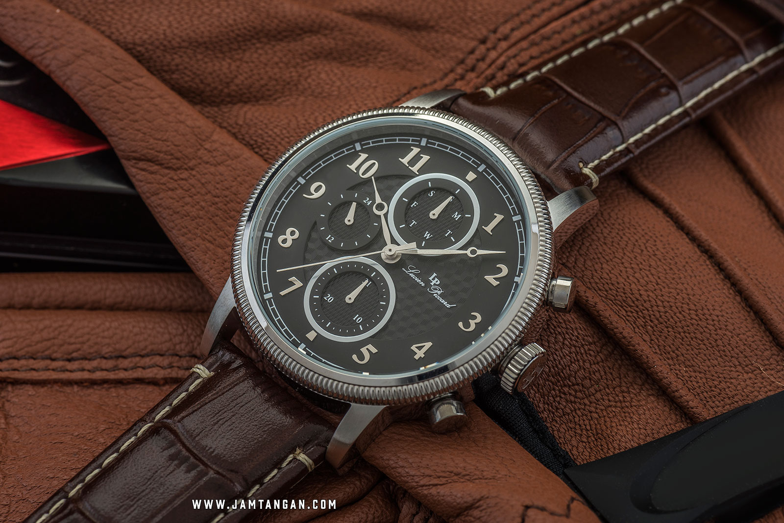 Lucien Piccard Holden LP-28017MF-01-BRW Chronograph Black Dial Brown Leather Strap Machtwatch