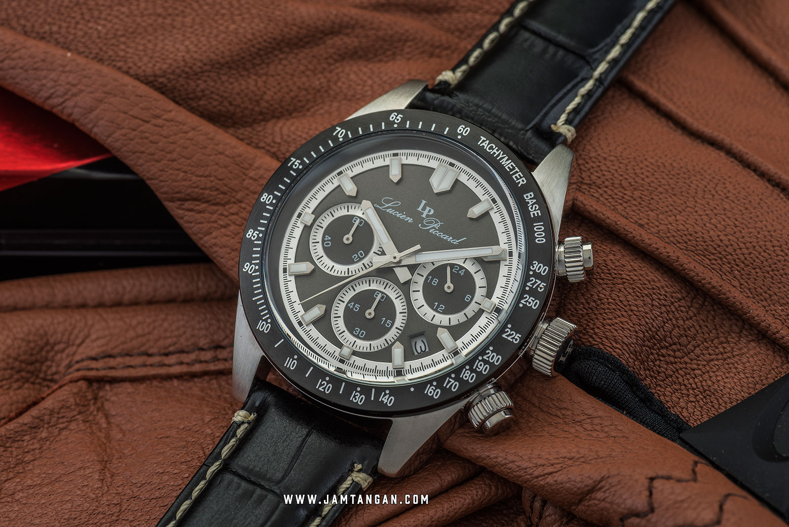 Lucien Piccard Heston LP-28018C-01-BB Chronograph Black Dial Black Leather Strap Machtwatch