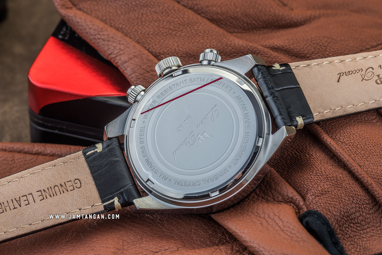 Lucien Piccard Heston LP-28018C-02S-BB Chronograph Silver Dial Black Leather Strap Machtwatch