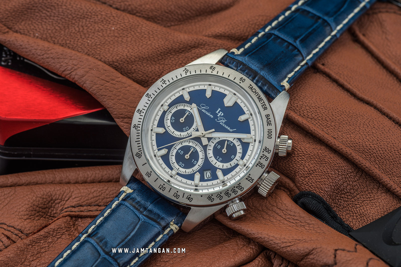 Lucien Piccard Heston LP-28018C-03-BLS Chronograph Blue Dial Blue Leather Strap Machtwatch
