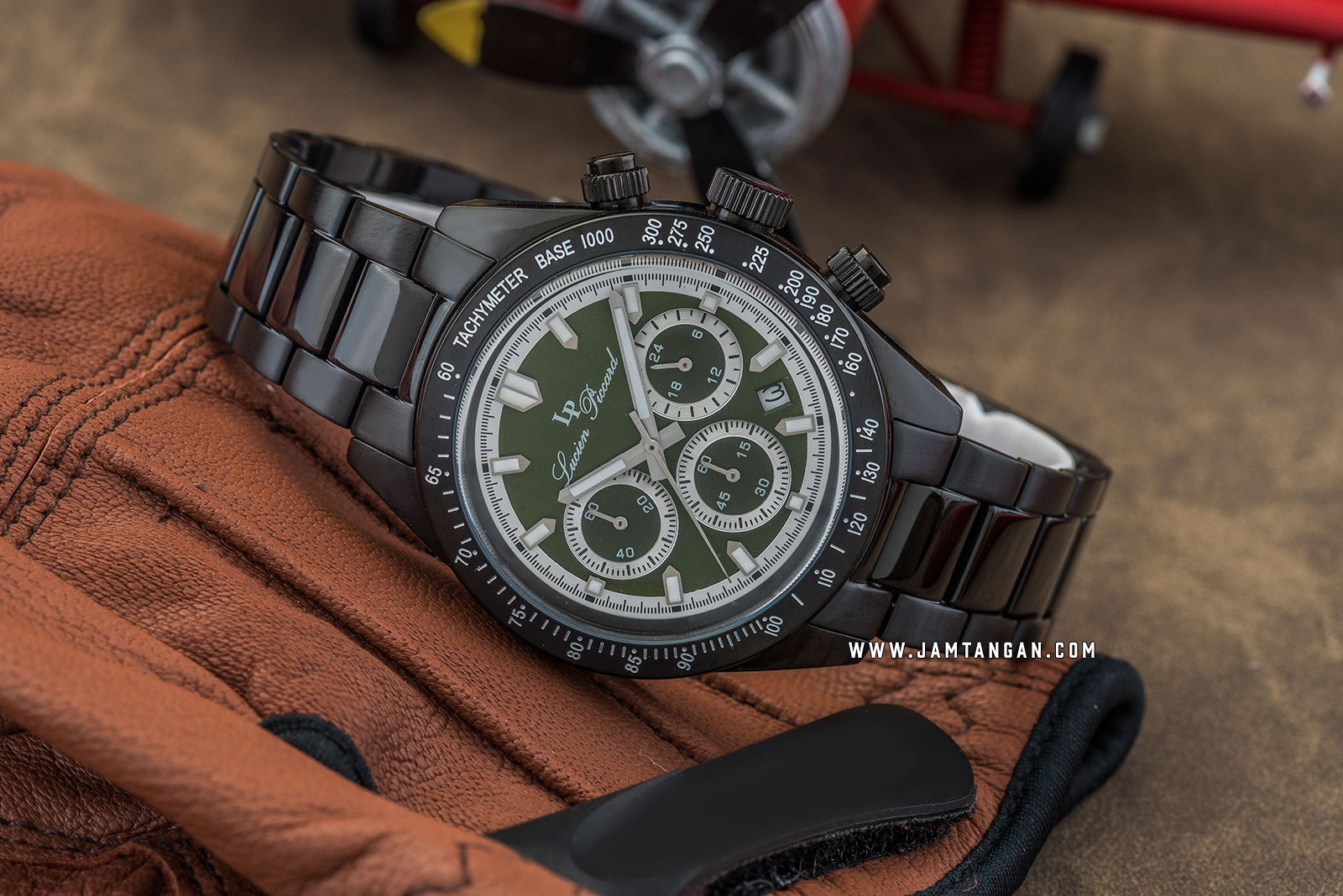 Lucien Piccard Heston LP-28018C-BB-88-BB Chronograph Black Dial Black Stainless Steel Strap Machtwatch