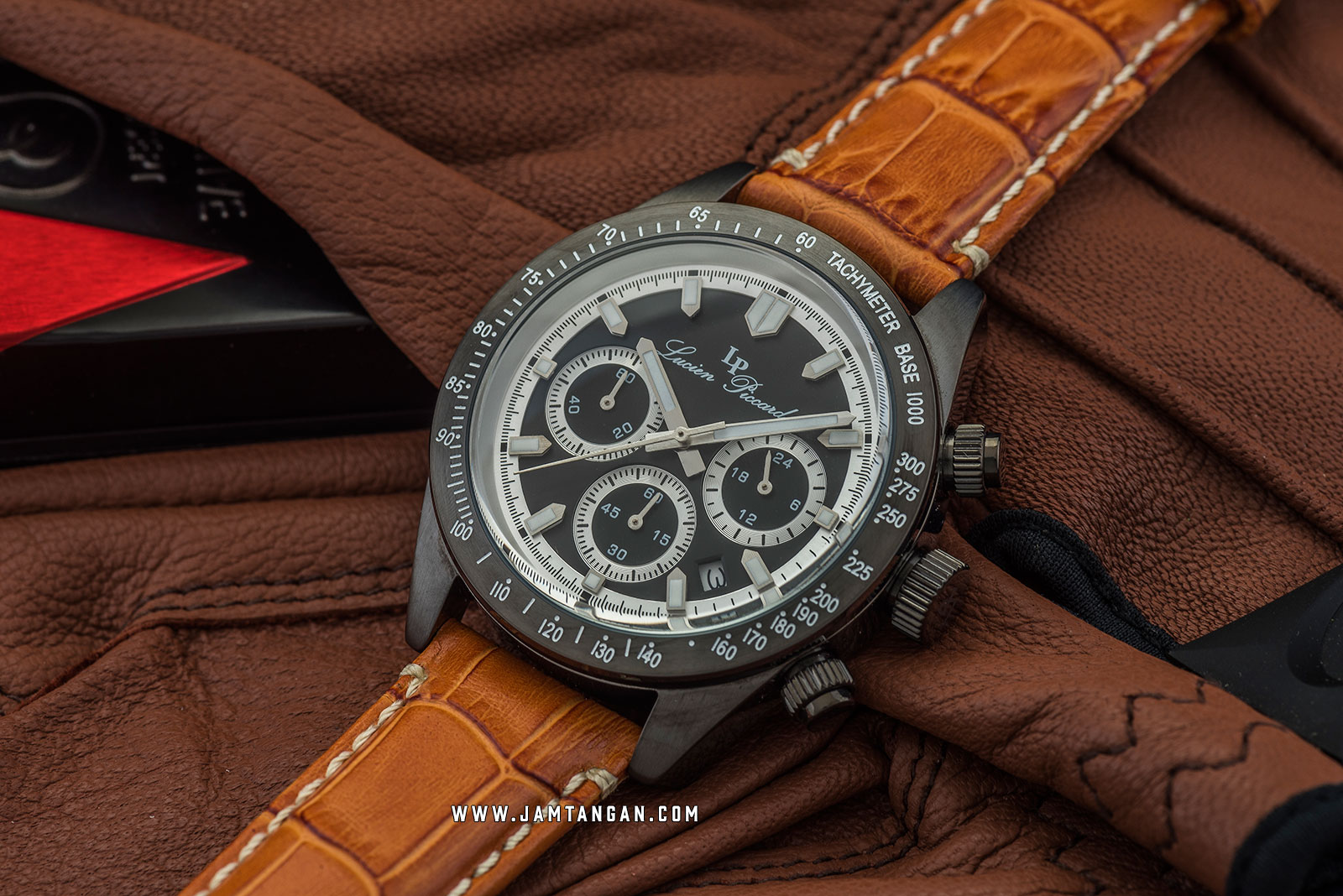 Lucien Piccard Heston LP-28018C-GM-01-BRW Chronograph Black Dial Tan Leather Strap Machtwatch