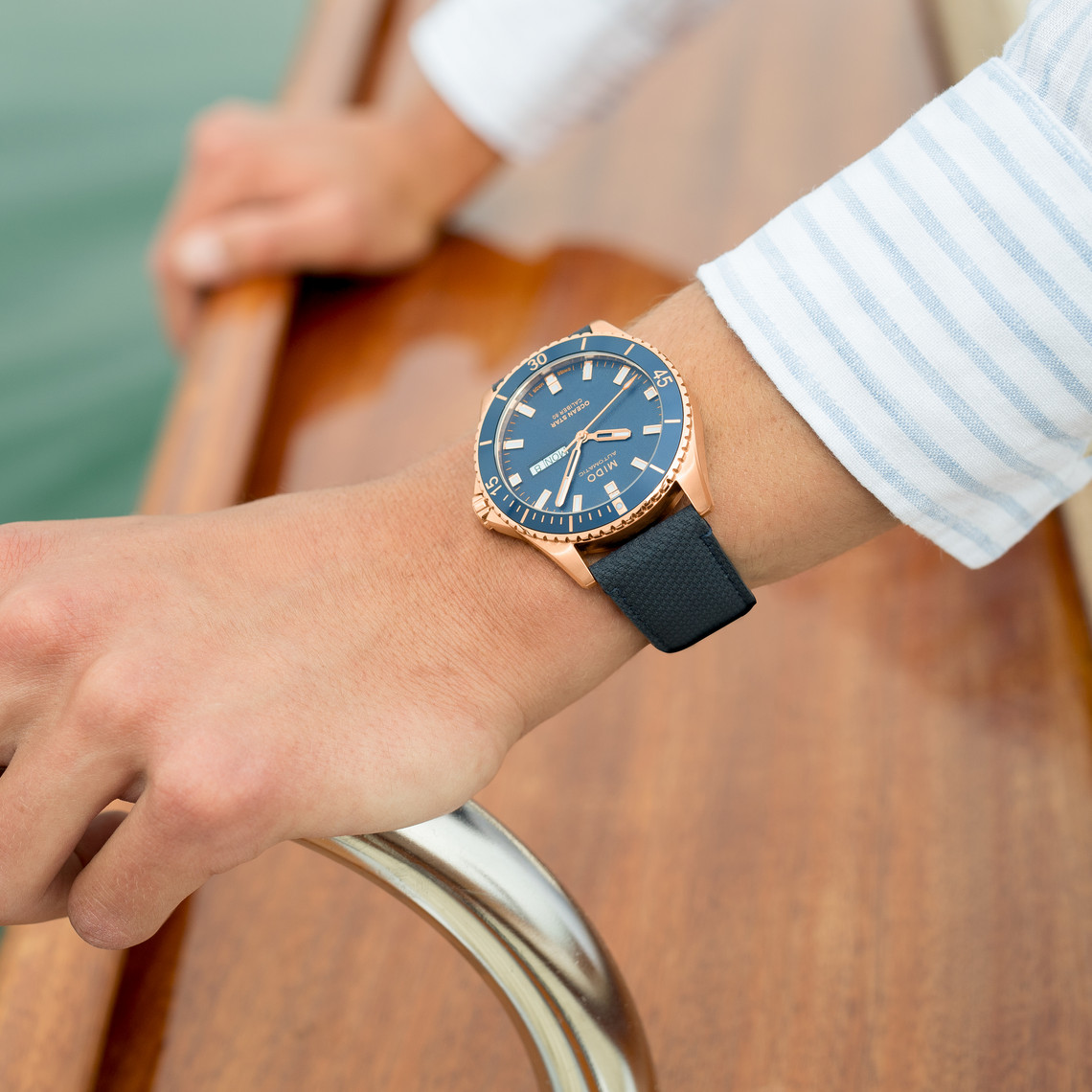 Mido M026.430.36.041.00 Ocean Star Automatic Men Blue Dial Blue Leather Strap Machtwatch