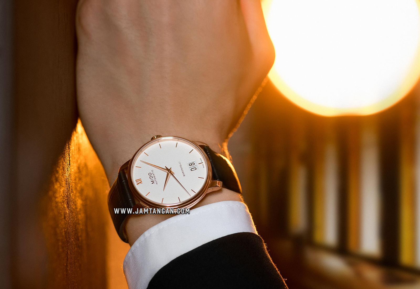 Mido M027.426.36.018.00 Baroncelli III Big Date Automatic White Dial Black Leather Strap Machtwatch
