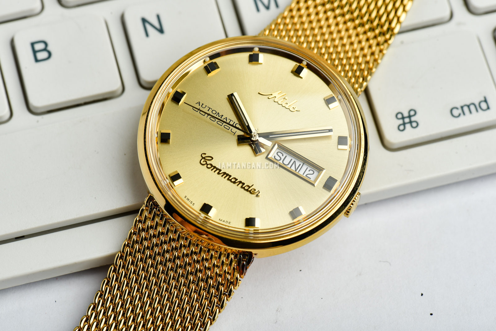Mido M8429.3.22.13 Commander 1959 Automatic Gold Dial Gold Mesh Strap Machtwatch