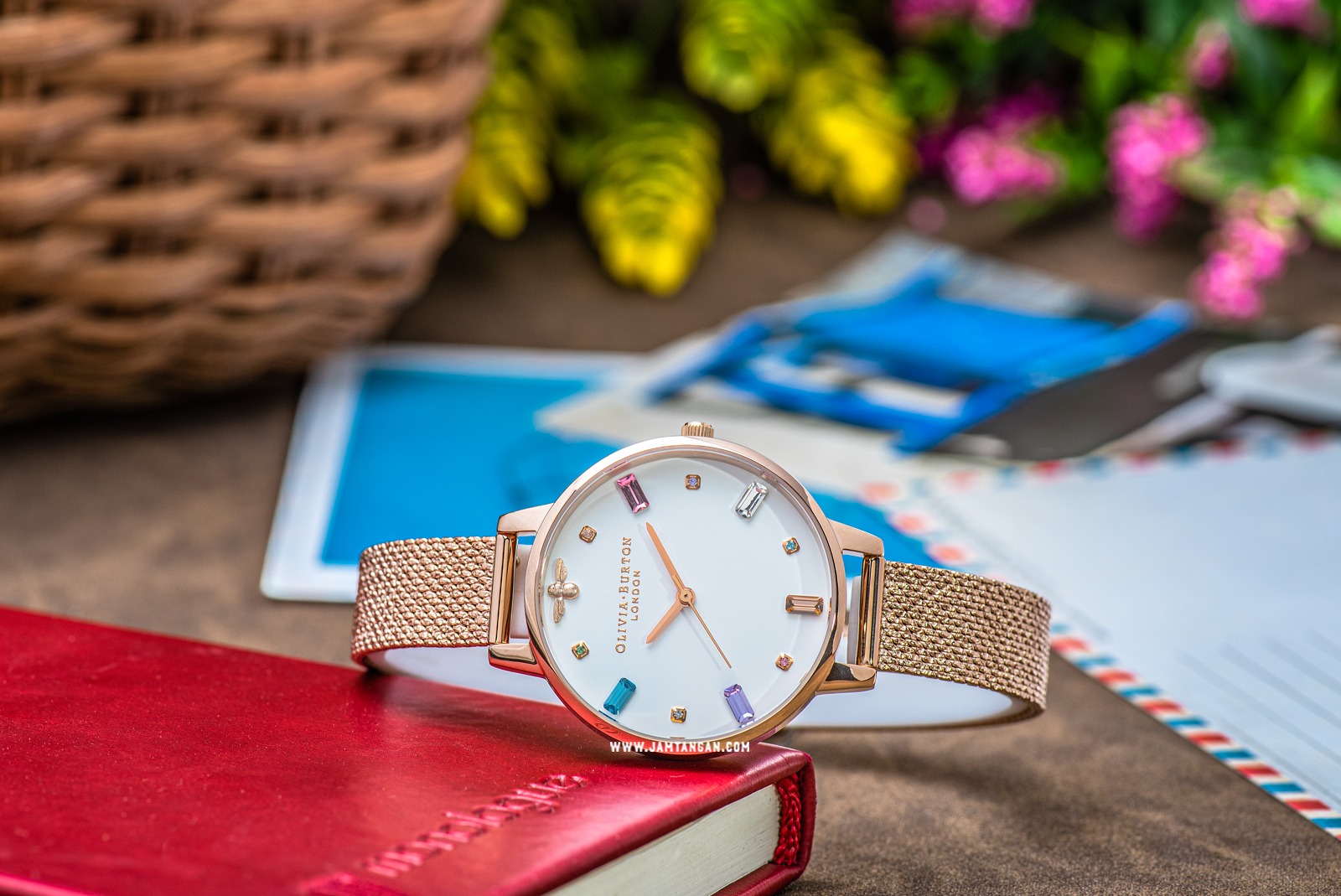 Olivia Burton Rainbow Bee OB16RB15 White Dial Rose Gold Mesh Strap Machtwatch