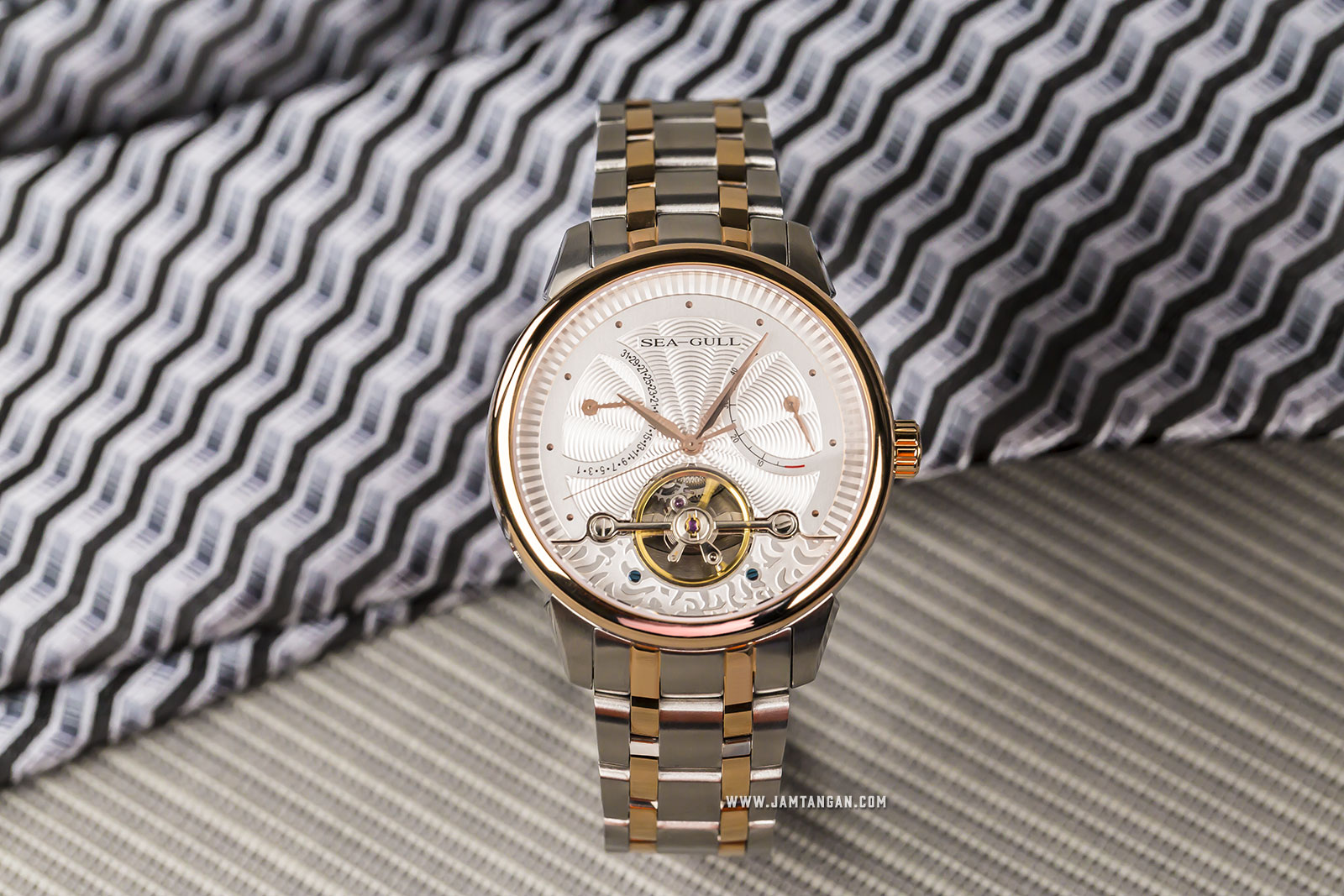 Seagull 217.412 Flywheel Automatic Mechanical Silver Dial Dual Tone Stainless Steel Machtwatch