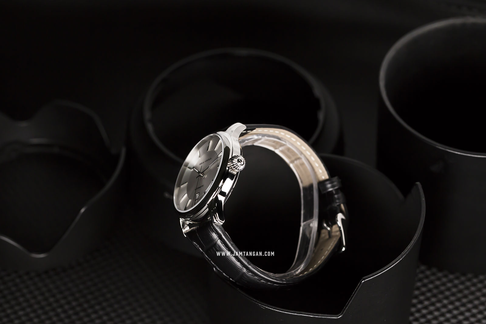Seagull D819.460 Classic Automatic Mechanical Silver Dial Black Leather Strap Machtwatch