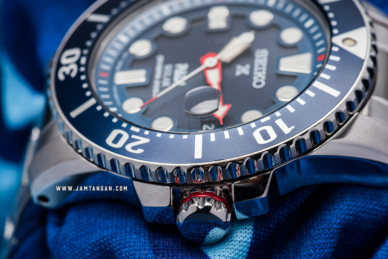 Seiko Prospex SNE435P1 PADI Solar Divers 200M Blue Dial Special Edition Machtwatch