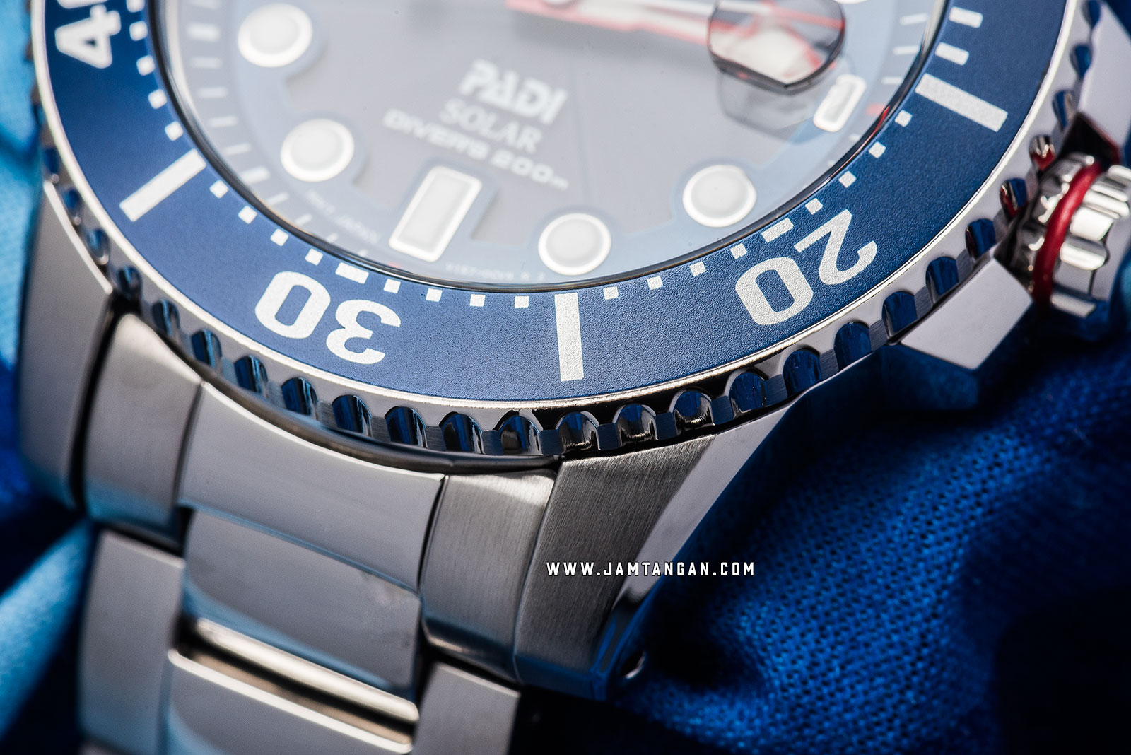 Seiko Prospex SNE435P1 PADI Solar Divers 200M Blue Dial Special Edition Machtwatch
