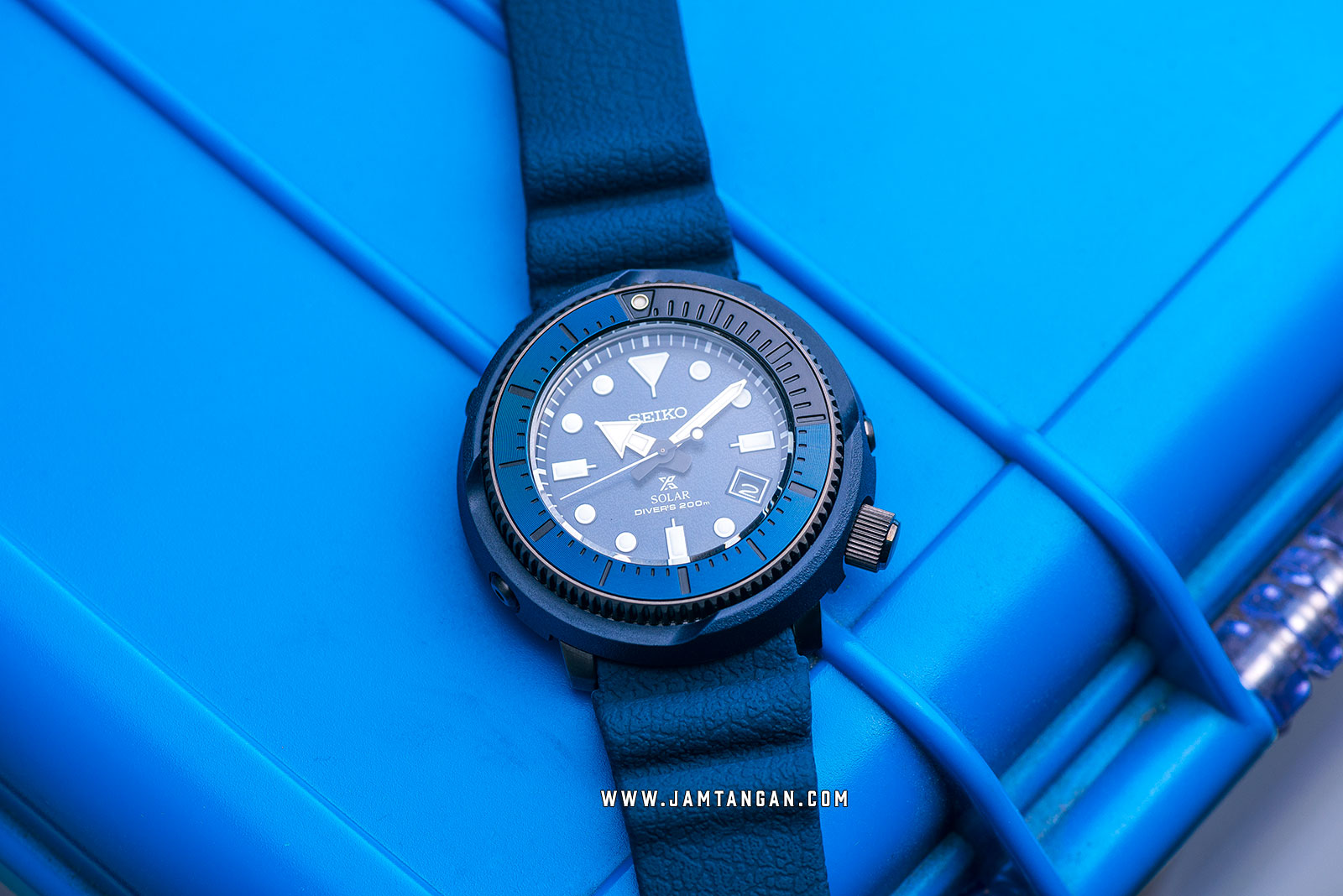 Seiko Prospex Tuna Street Series SNE533P1 Solar Divers 200M Blue Rubber Strap SPECIAL EDITION Machtwatch