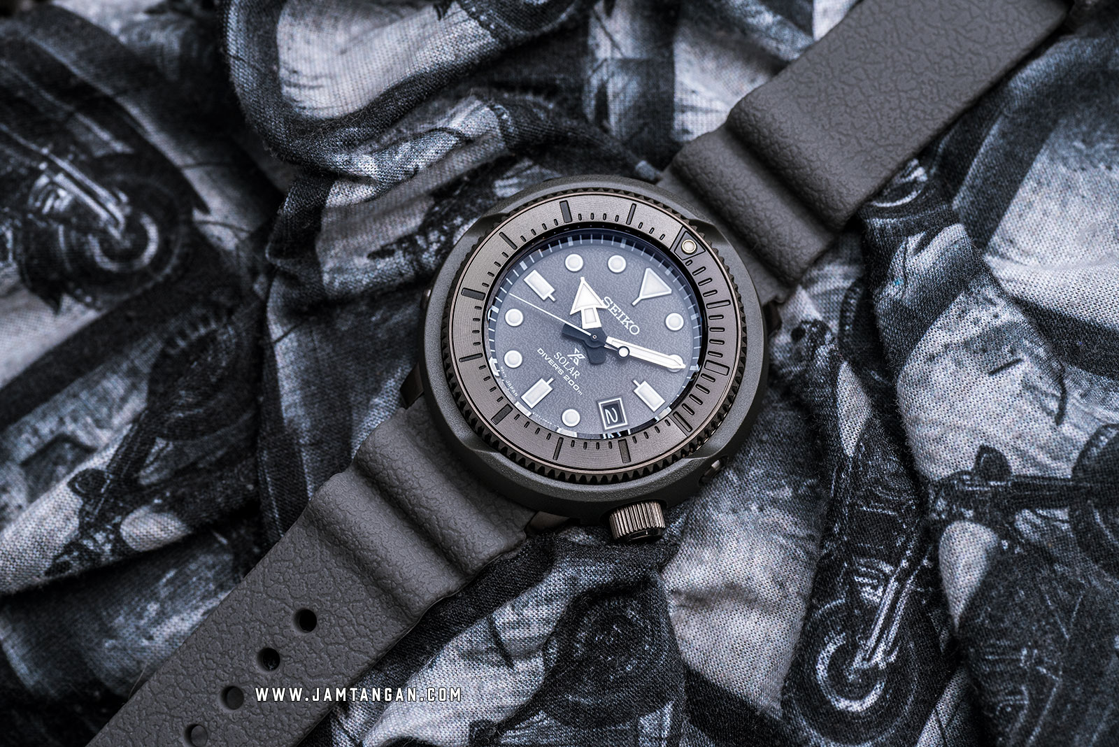 Seiko Prospex SNE537P1 Tuna Street Series Solar Divers 200M Grey Rubber Strap SPECIAL EDITION Machtwatch